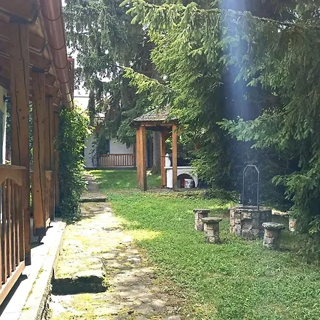 Kek Matra Vendeghaz Semesterbostad