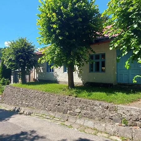 Kek Matra Vendeghaz