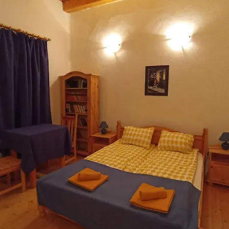 Kek Matra Vendeghaz Casa de Férias Matraszentistvan